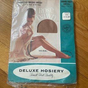 Vintage Rose Dawn Stockings